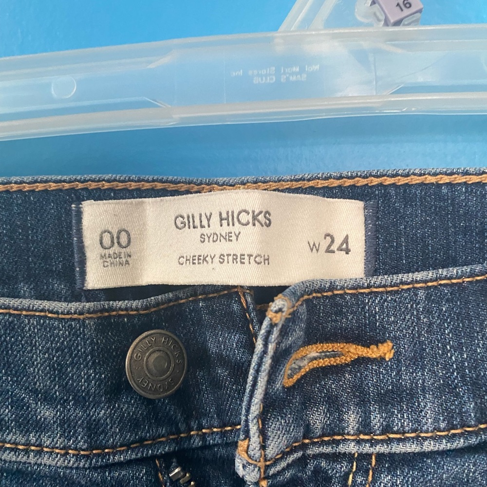 Shorts - Picture 2 of 2